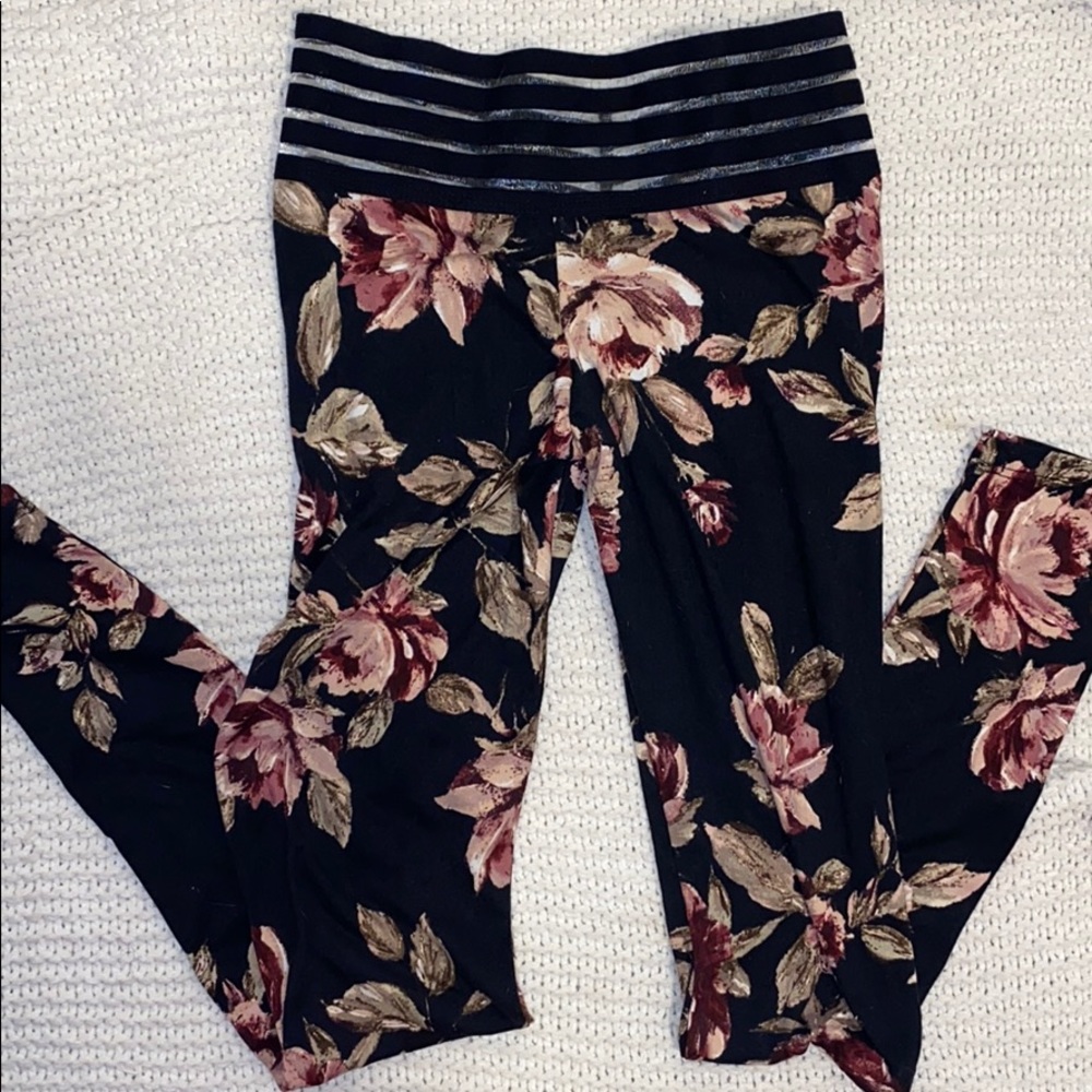 Cute booty lounge leggings